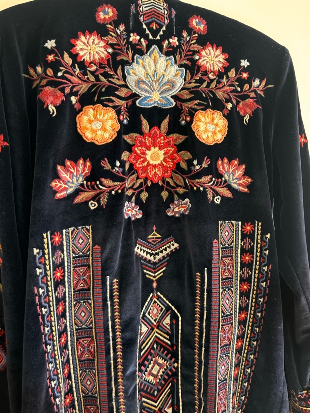 Driftwood Embroidered Velvet Duster Jacket kimono Floral Embroidery - Picture 4 of 7
